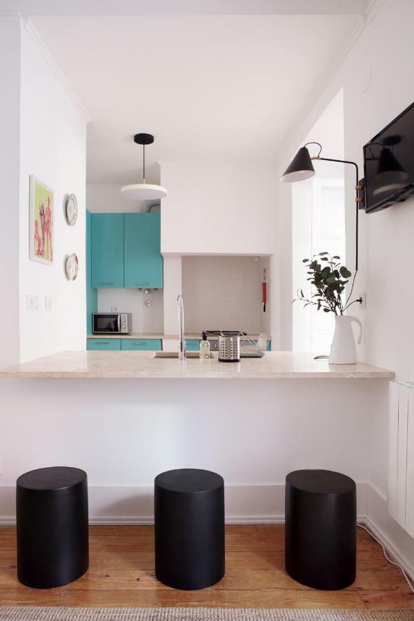 Renovated Charming Apartment With Terrace In Lapa ลิสบอน ภายนอก รูปภาพ